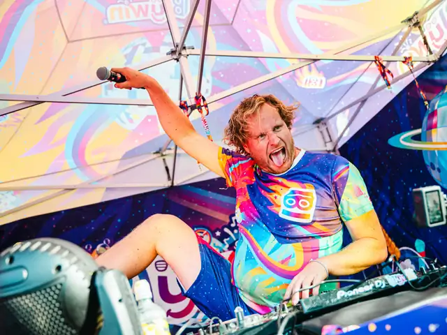 Speelse sfeer rond Kinder-DJ Edwin